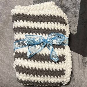 Hand made knit lap blanket